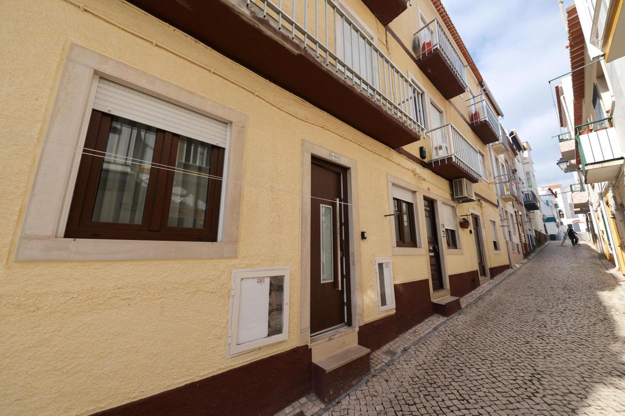 Dina Beach House Quinzico Nazaré Buitenkant foto